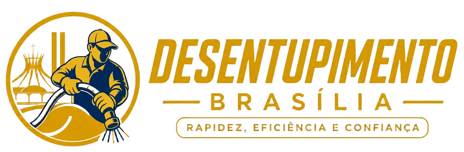 Logotipo da Desentupidora em Brasília, com o texto "desentupimento em Brasília" em amarelo dourado, em um fundo transparente.